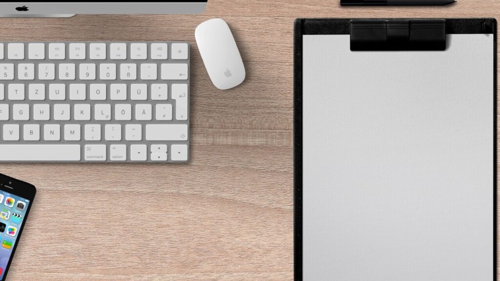 Download communication board template in PDF for free