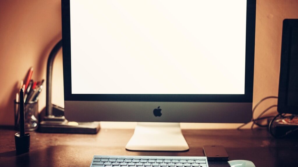 Download template for an apple in PDF for free