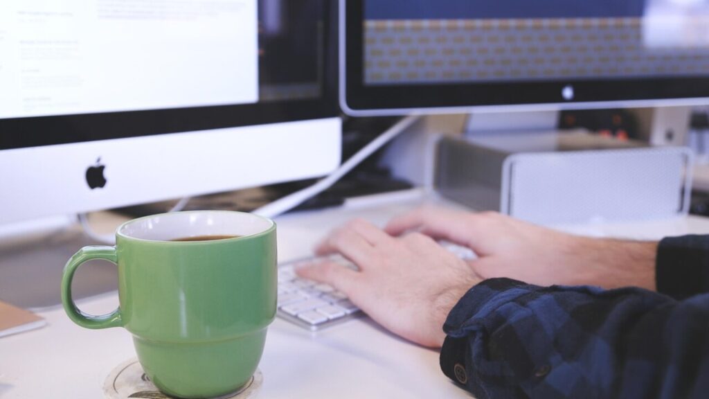 Download compensation plan template in PDF for free