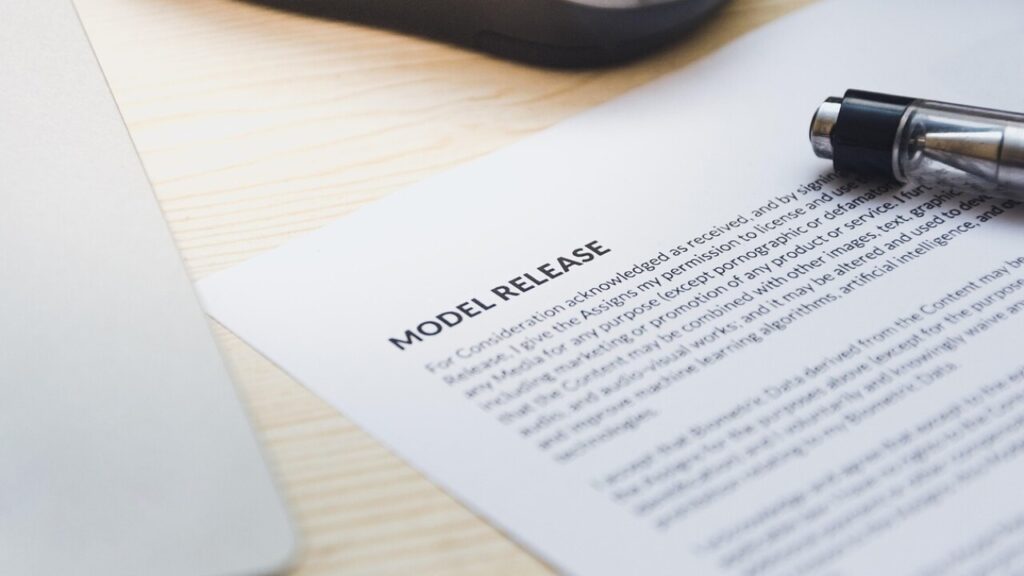 Download Greg Langstaff resume template in PDF for free